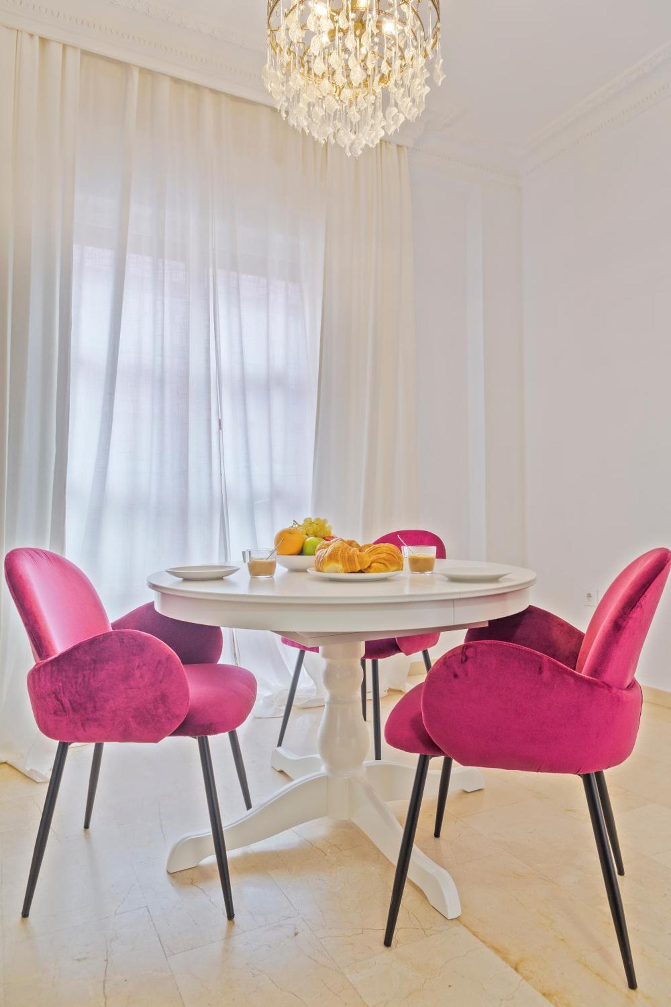 Avanti Sirena Seville